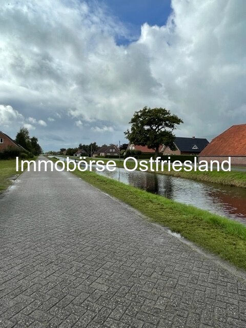 Doppelhaushälfte am Kanal in Großefehn