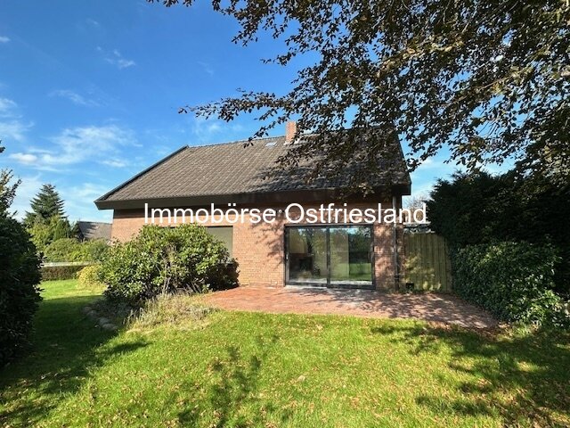 Großzügiges Einfamilienhaus mit Wintergarten und Garage