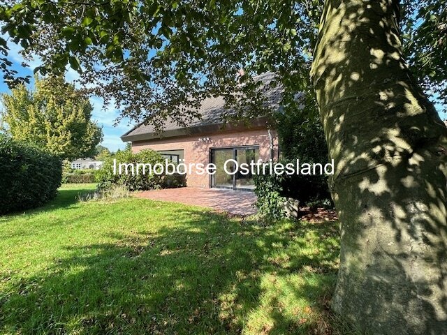 Großzügiges Einfamilienhaus mit Wintergarten und Garage