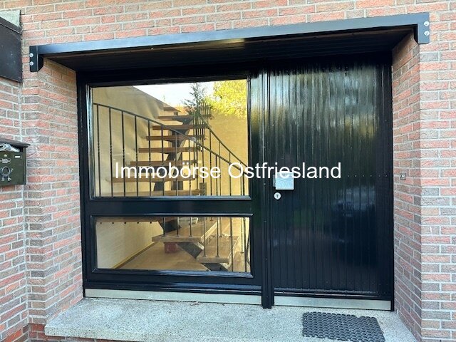 Großzügiges Einfamilienhaus mit Wintergarten und Garage