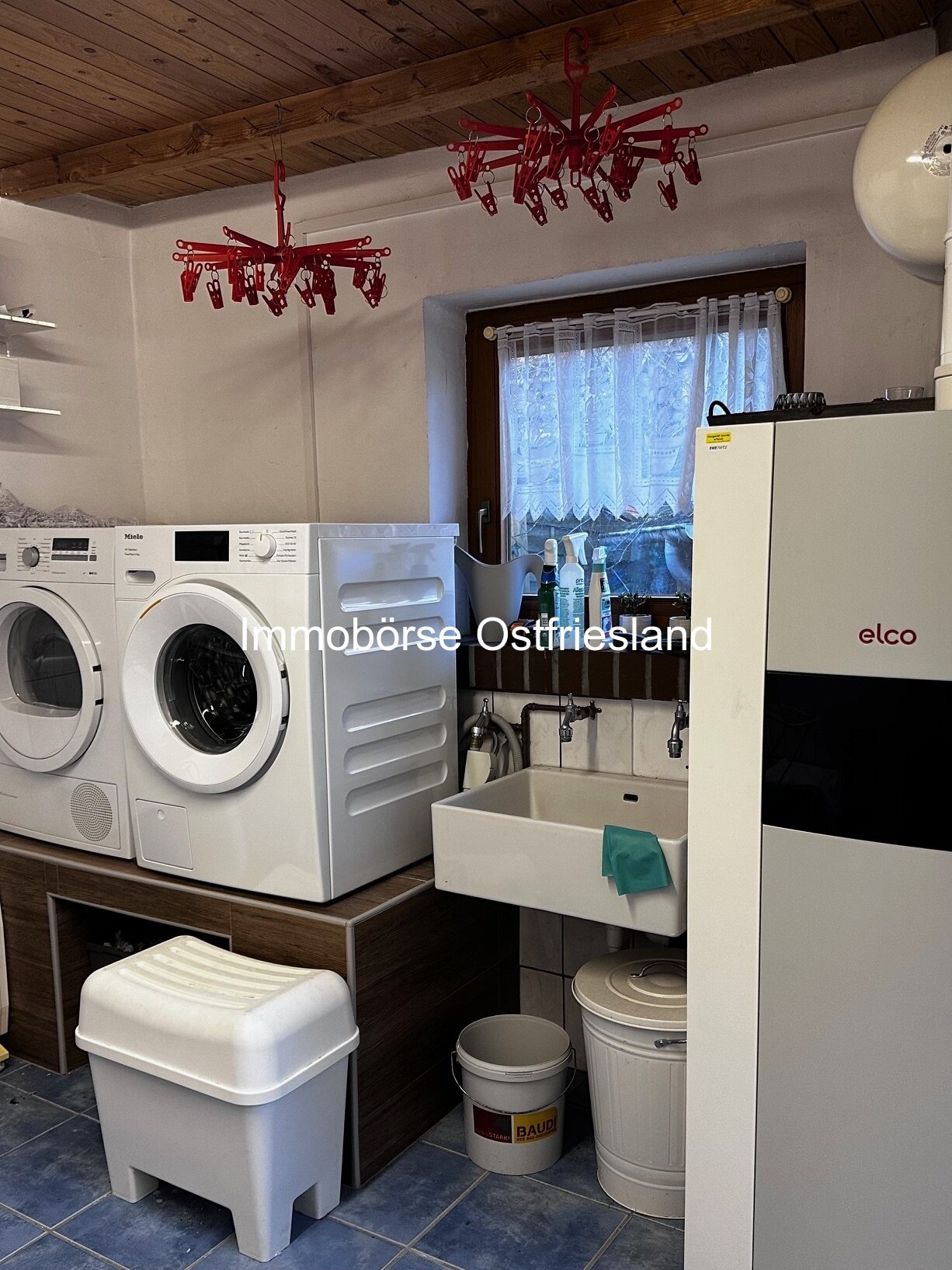 NEUE CHANCE - Einfamilienhaus mit viel Charme und Platz