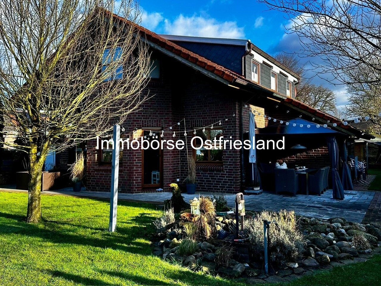 Seitenansicht mit Terrasse Seitenansicht mit Terrasse